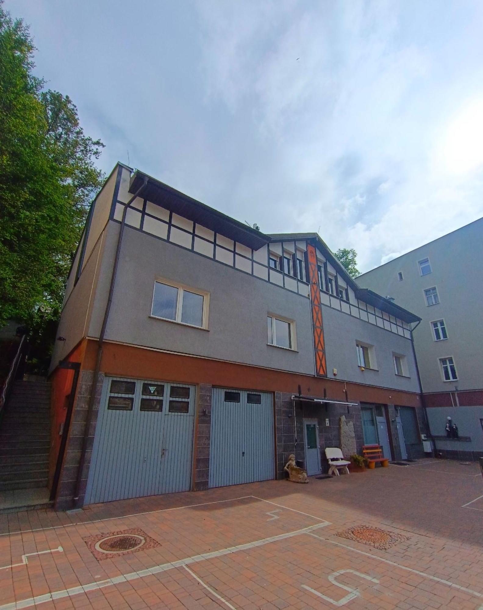 Noclegi "Poza Szlakiem" Wałbrzych Exterior foto